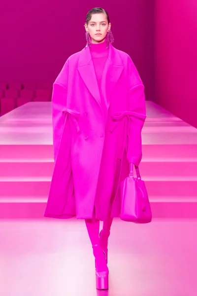 Look 24